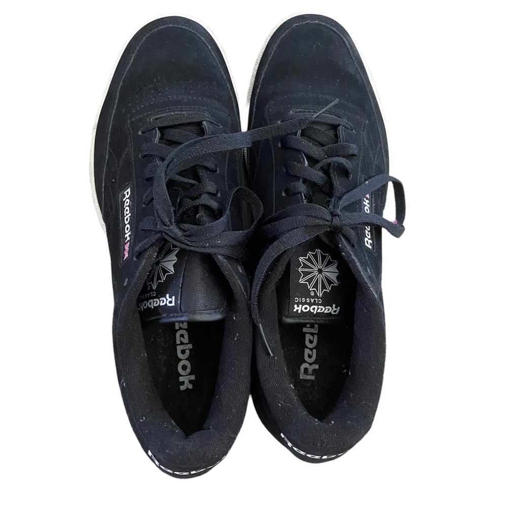 Reebok black sneaker with white sole, men’s size 10
